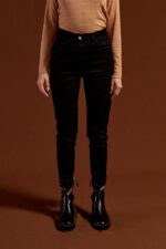 IMG 2213972 680x1020 1.jpg